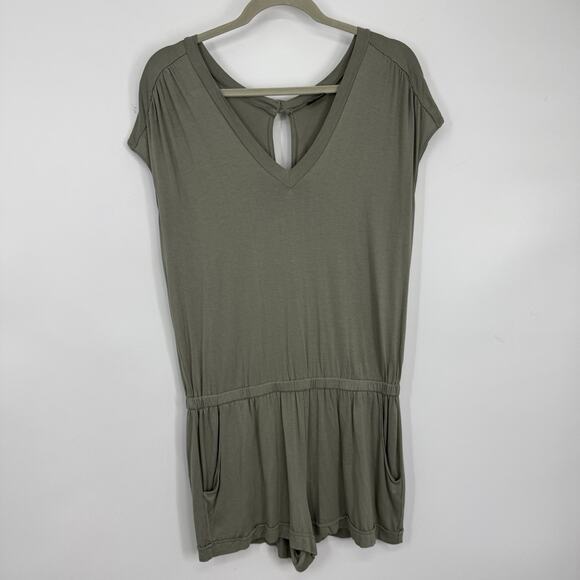 Lascana Venus Romper Short Sleeve V Neck Shorts Women size 8 Green - Picture 12 of 12